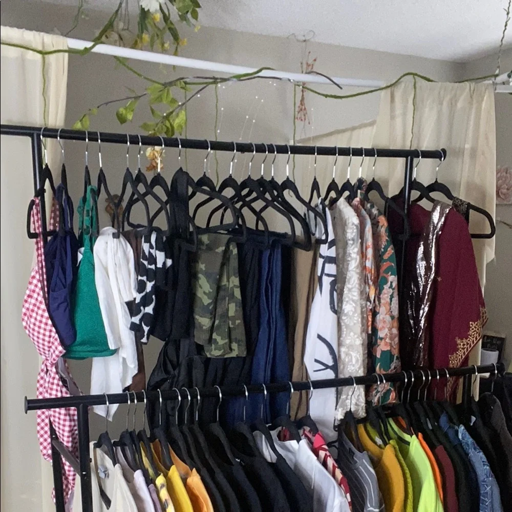 Assorted Clothing Collection - Picture 1 of 1